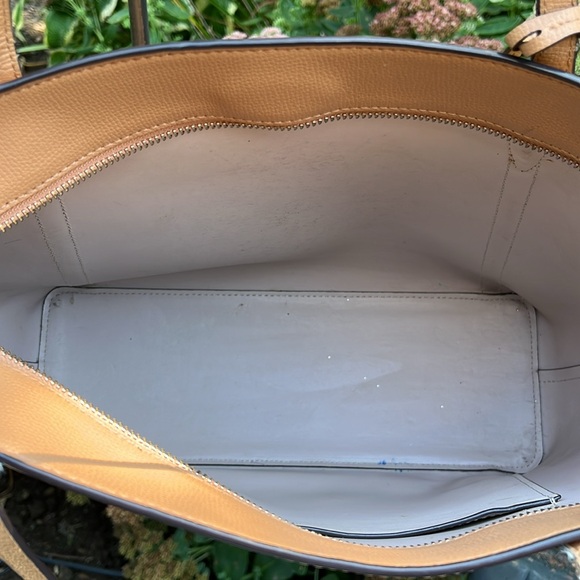 Kate Spade large leather timeless taupe tote GUC - Picture 4 of 8